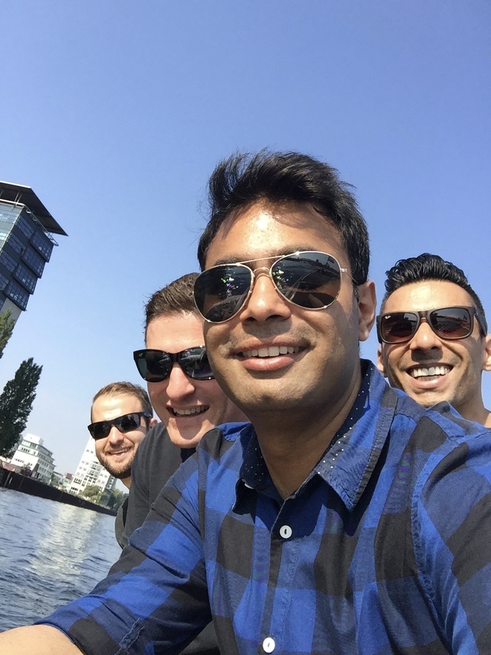 20170505 Akshay Grover 18 FEMBA 2018s on the Berlin Boar Tour