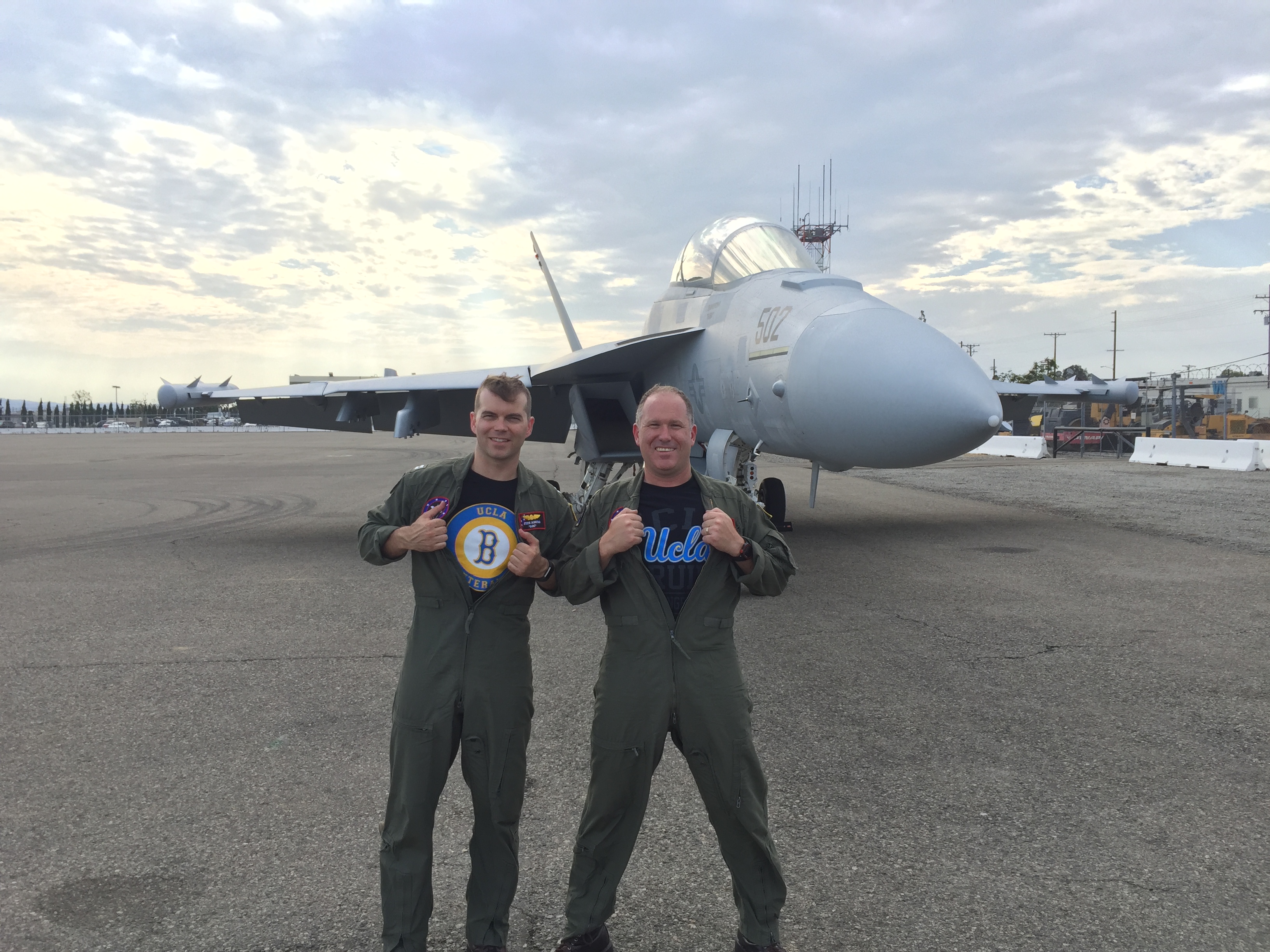20170903 EMBA pilot Stephen Austad left  IMG_8344.jpg